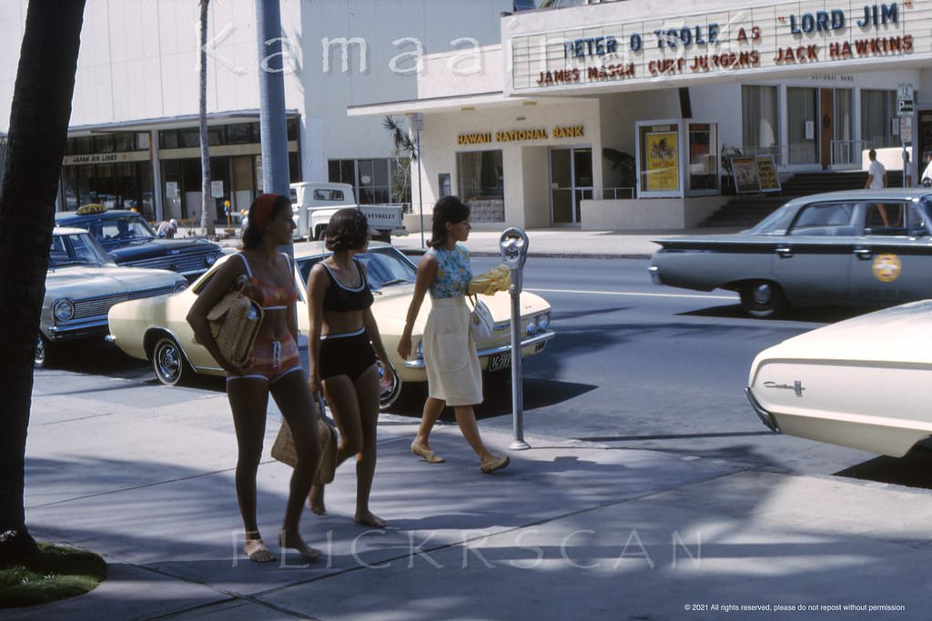 The Waikiki Theatre viewed twenty-nine years later from across Kalakaua Avenue, 1965.