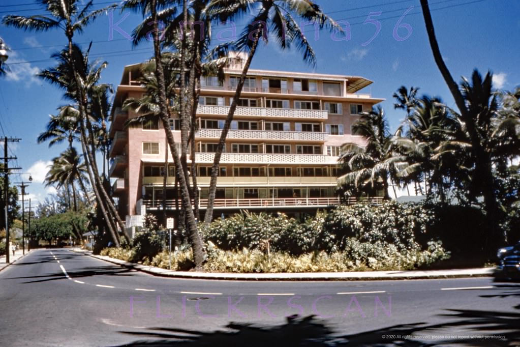 Street level view of the makai (seaward) wing of the Edgewater Hotel looking Ewa (more or less west here) along Waikiki's Kalia Road (left) from the intersection with Lewers Road, 1950