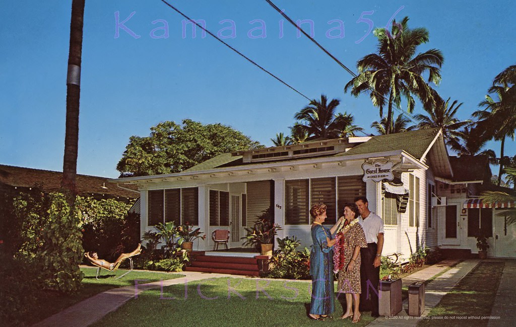 Room rentals on Kealohilani Avenue, a half block mauka from Kalakaua Avenue in the Kuhio Beach area, 1950s