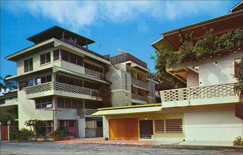 A rather grim photo of the Comstock Apartment Hotel on Lauula Avenue at Royal Hawaiian Avenue mauka (inland) of Kalakaua, 1961