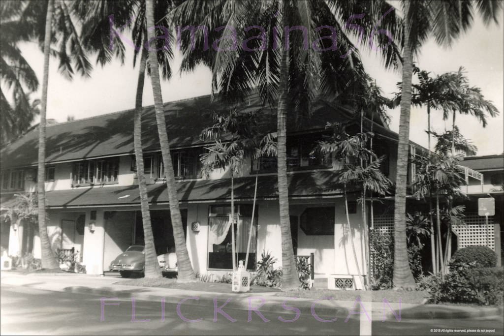 Nice sharp view of the Henry Fong Inn Apartments on the ewa (west) side of Waikiki's Seaside Avenue one block mauka (inland) of Kalakaua Avenue, 1950