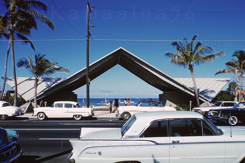 The Waikiki Beach Center arch on Kalakaua Avenue soon after it was built, 1962.