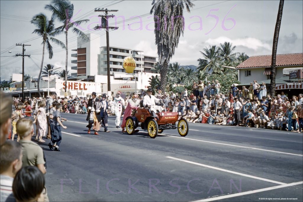 Aloha Week parade on Waikiki’s Kalakaua Avenue at Olohana Street, 1960