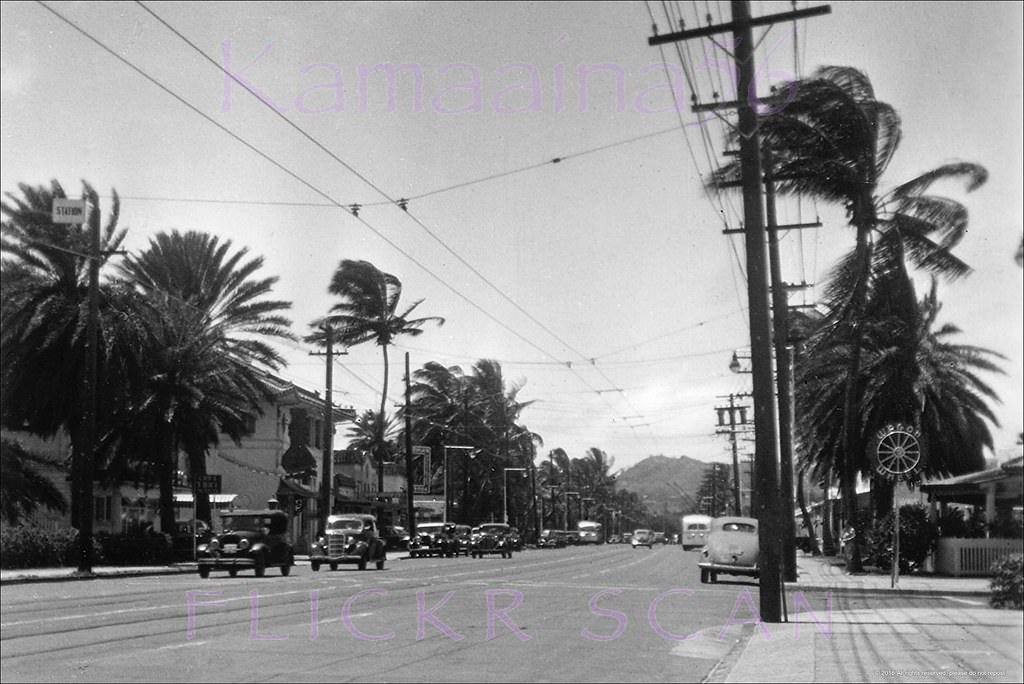 Nice sharp street level snap of Kalakaua Avenue looking west, 1940s