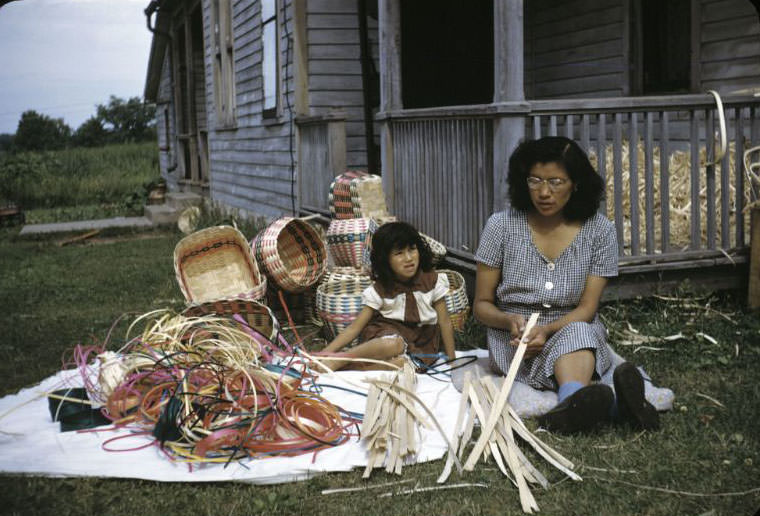 Weaving baskets, Bethany Indian Mission, Wittenberg, Wisconsin, 1953