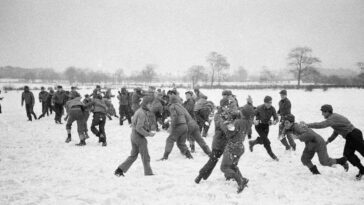 How people enjoyed the snow in the Past