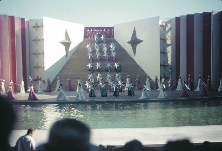 Amphitheater and Billy Rose Aquacade, 1939 New York World's Fair