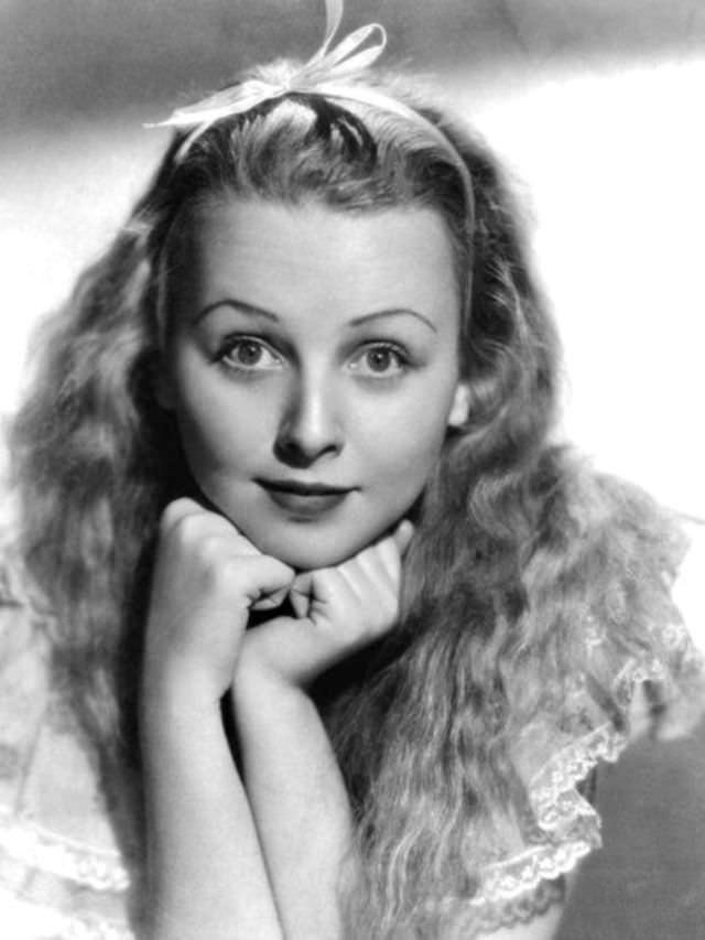 Gorgeous Photos of Charlotte Henry from the Filming of 'Alice in Wonderland (1933)'