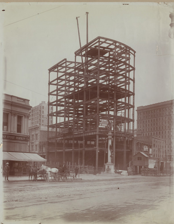 Construction of the Mechanics Savings Bank building, 1906