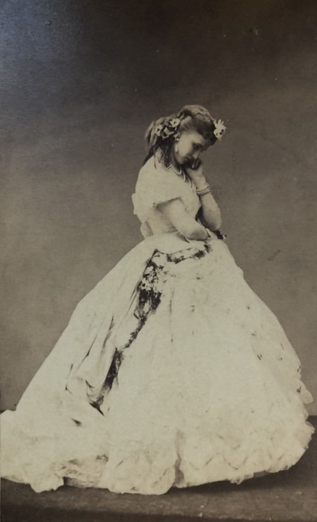 Christina Nilsson: Life story and Fabulous Photos of the Victorian Era’s Most Famous Divas