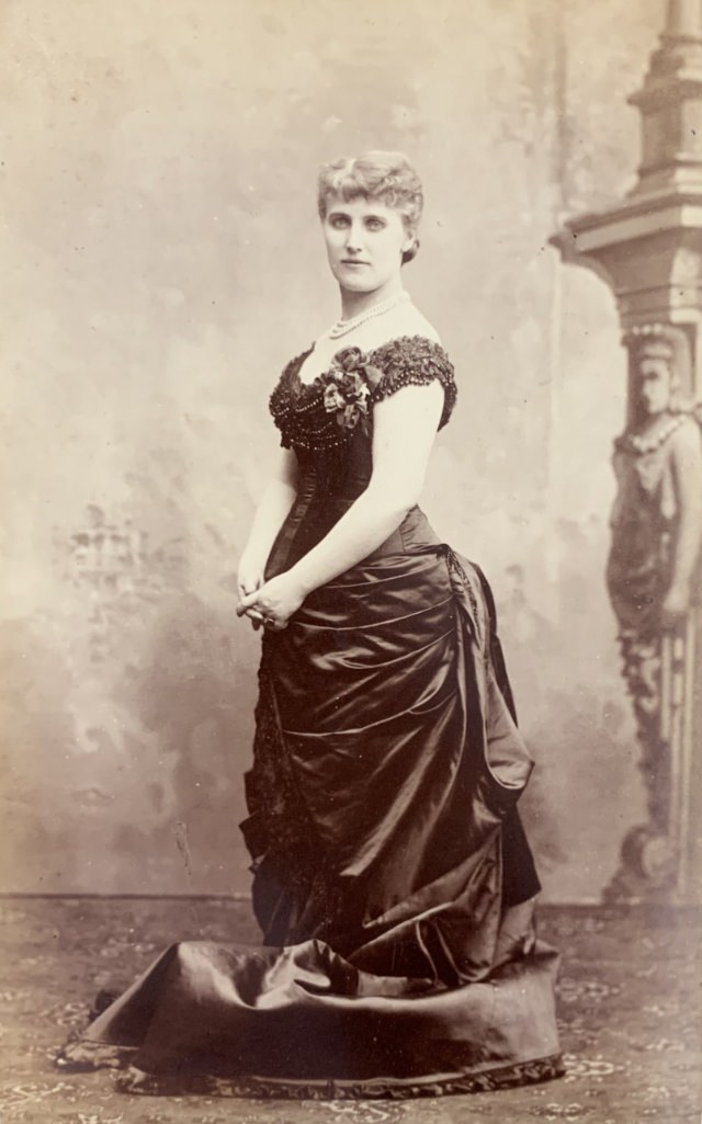 Christina Nilsson: Life story and Fabulous Photos of the Victorian Era’s Most Famous Divas