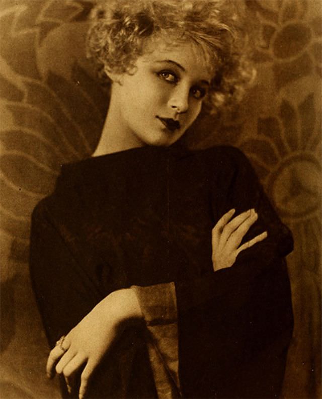 Greta Nissen, 1925