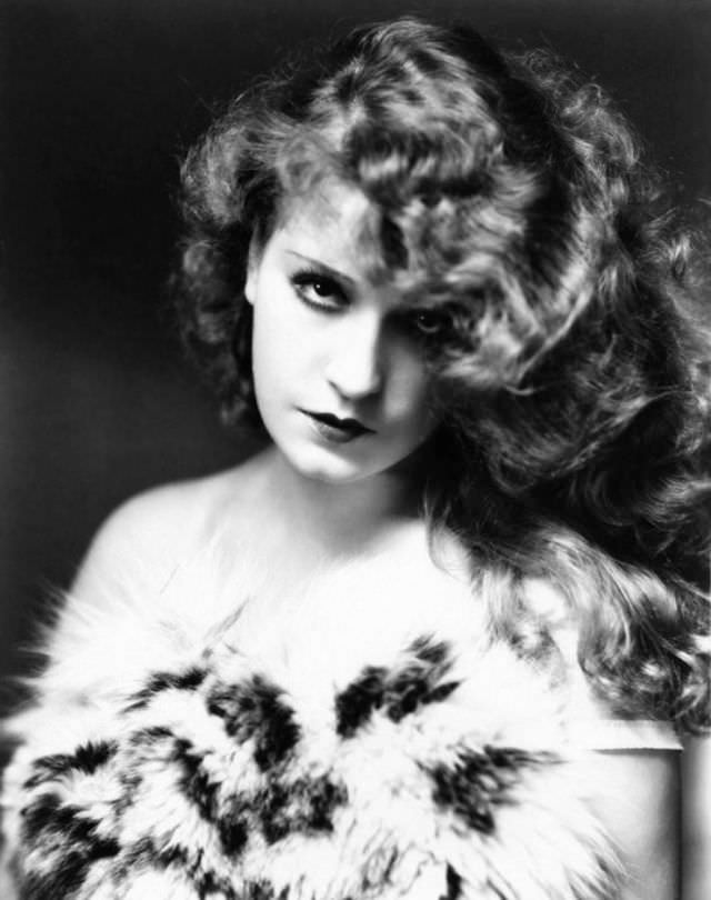 Lili Damita, 1928