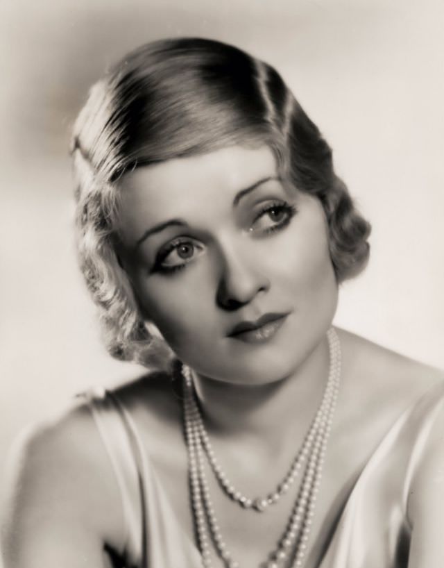 Constance Bennett, 1929