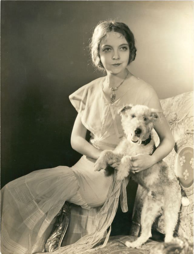 Lillian Gish, 1930