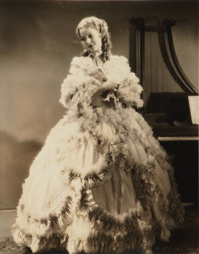 Loretta Young, 1936