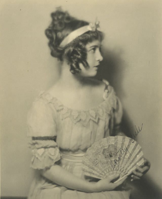 Lillian Gish, 1923