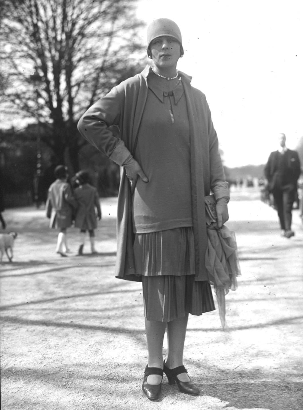 Tunic with matching suit, cloche hat, and jacket, 1925