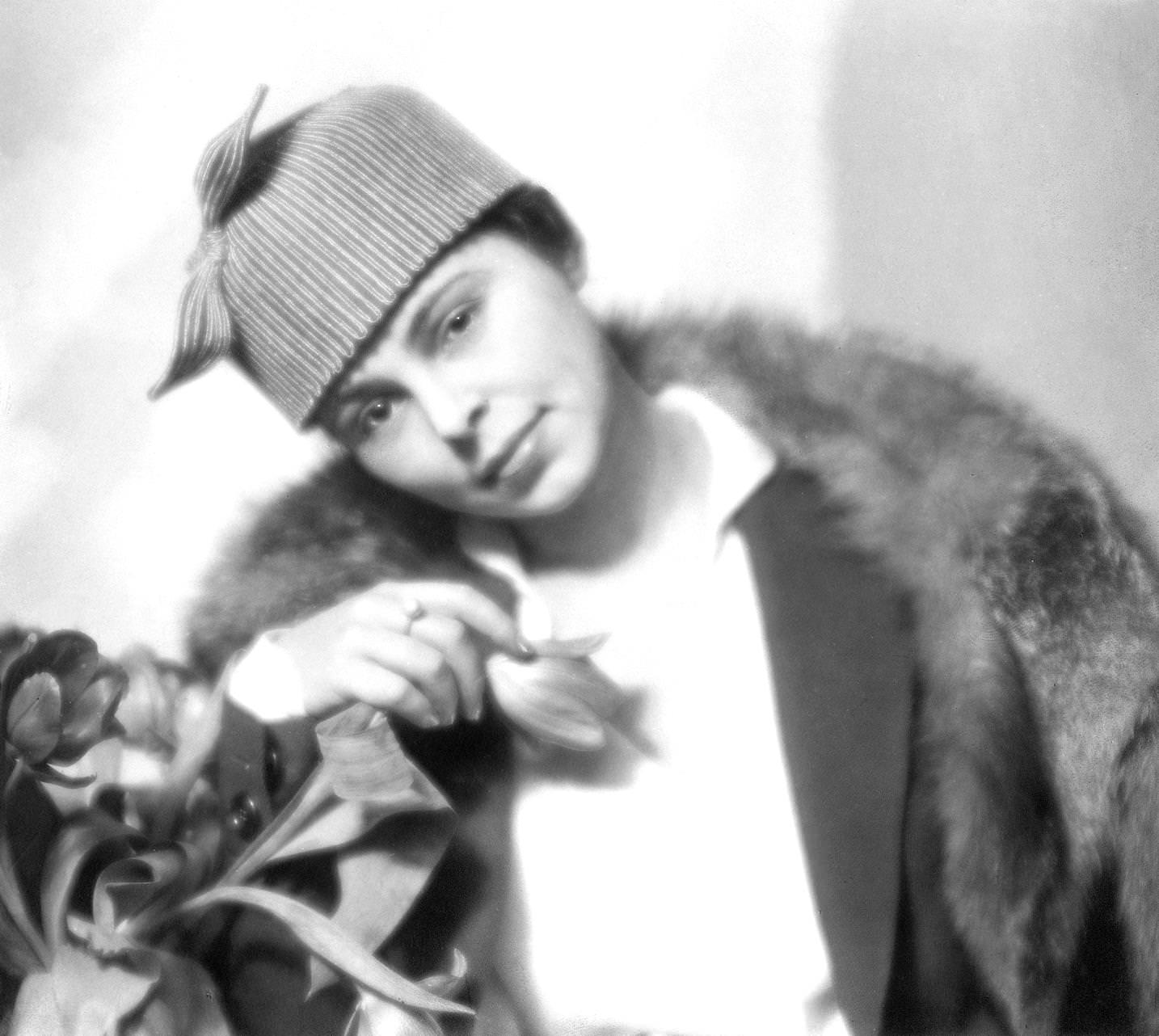 Manja Tzatschewa in a cloche hat and a fur coat, 1919
