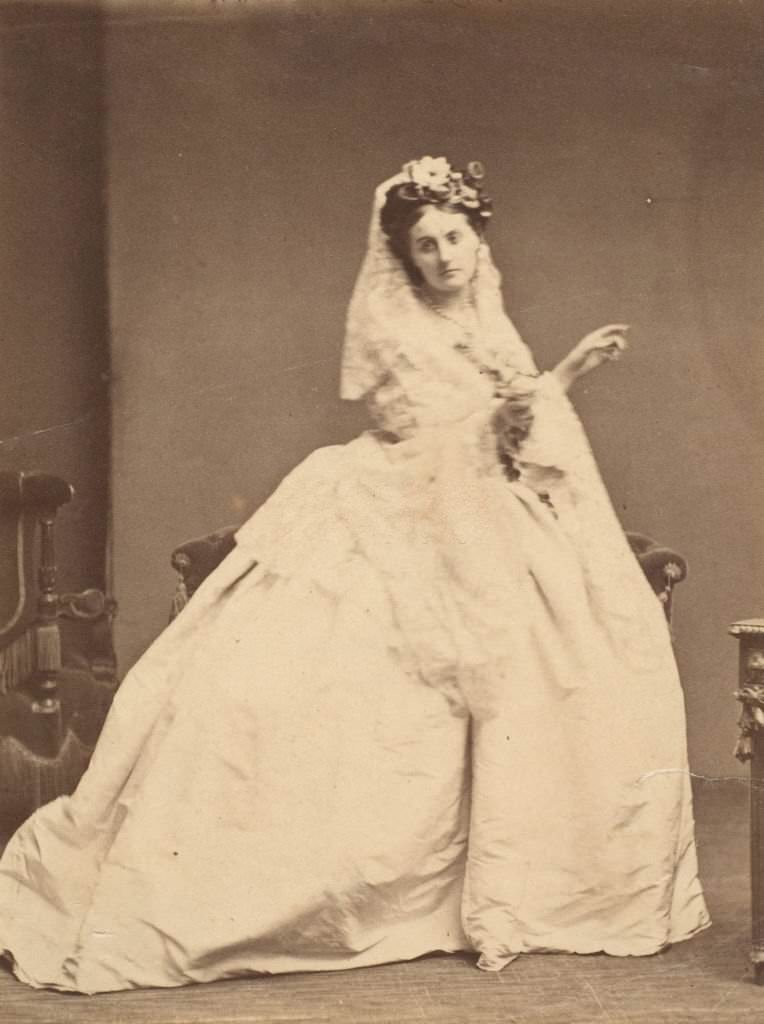 La Robe Bouffante, 1860s