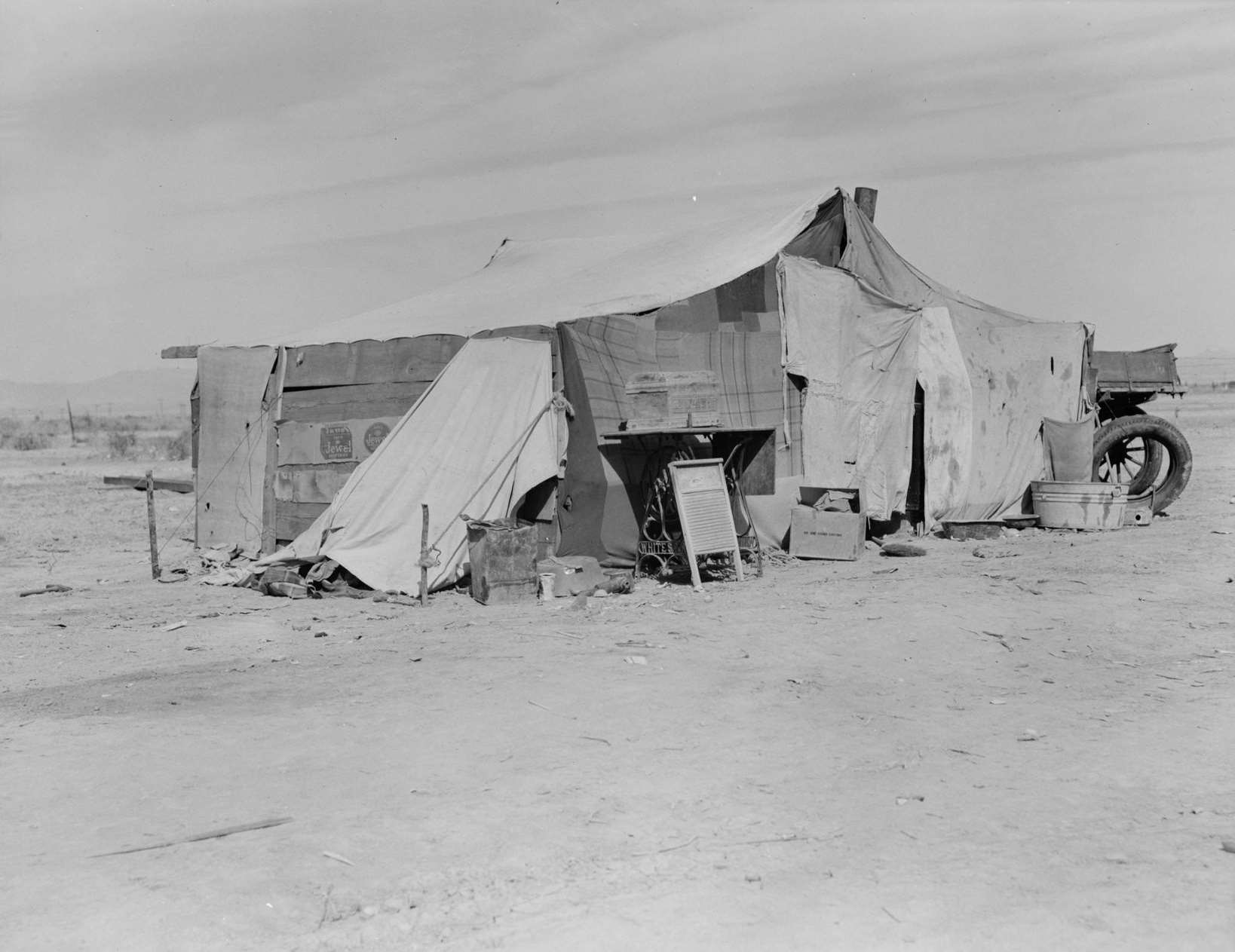 Auto camp north of Calipatria, California, 1933