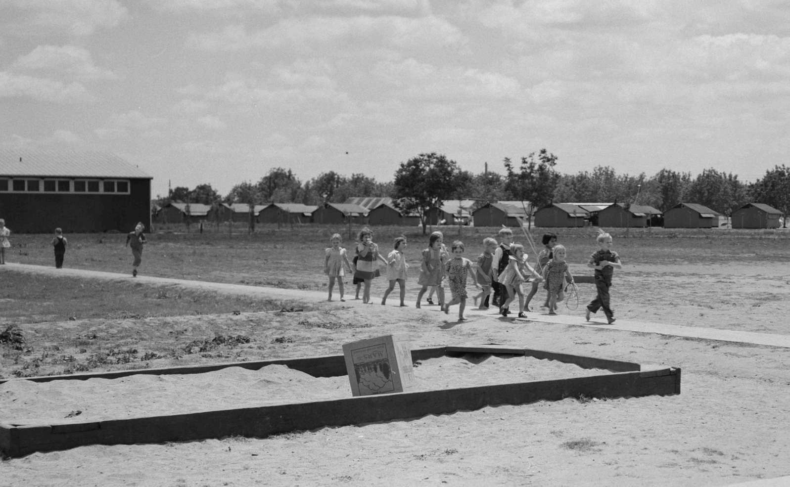 Farm Security Administration camp for migrant agricultural workers in Tulare County, California, 1938