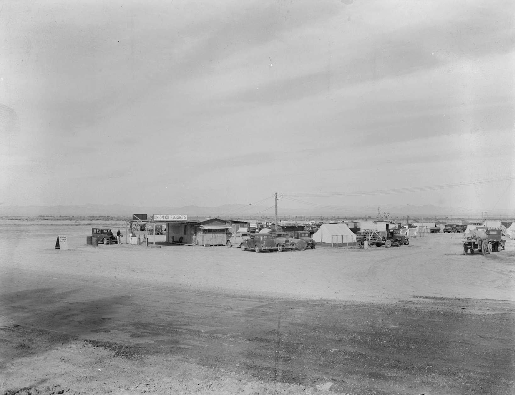 Auto camp north of Calipatria, California, 1933