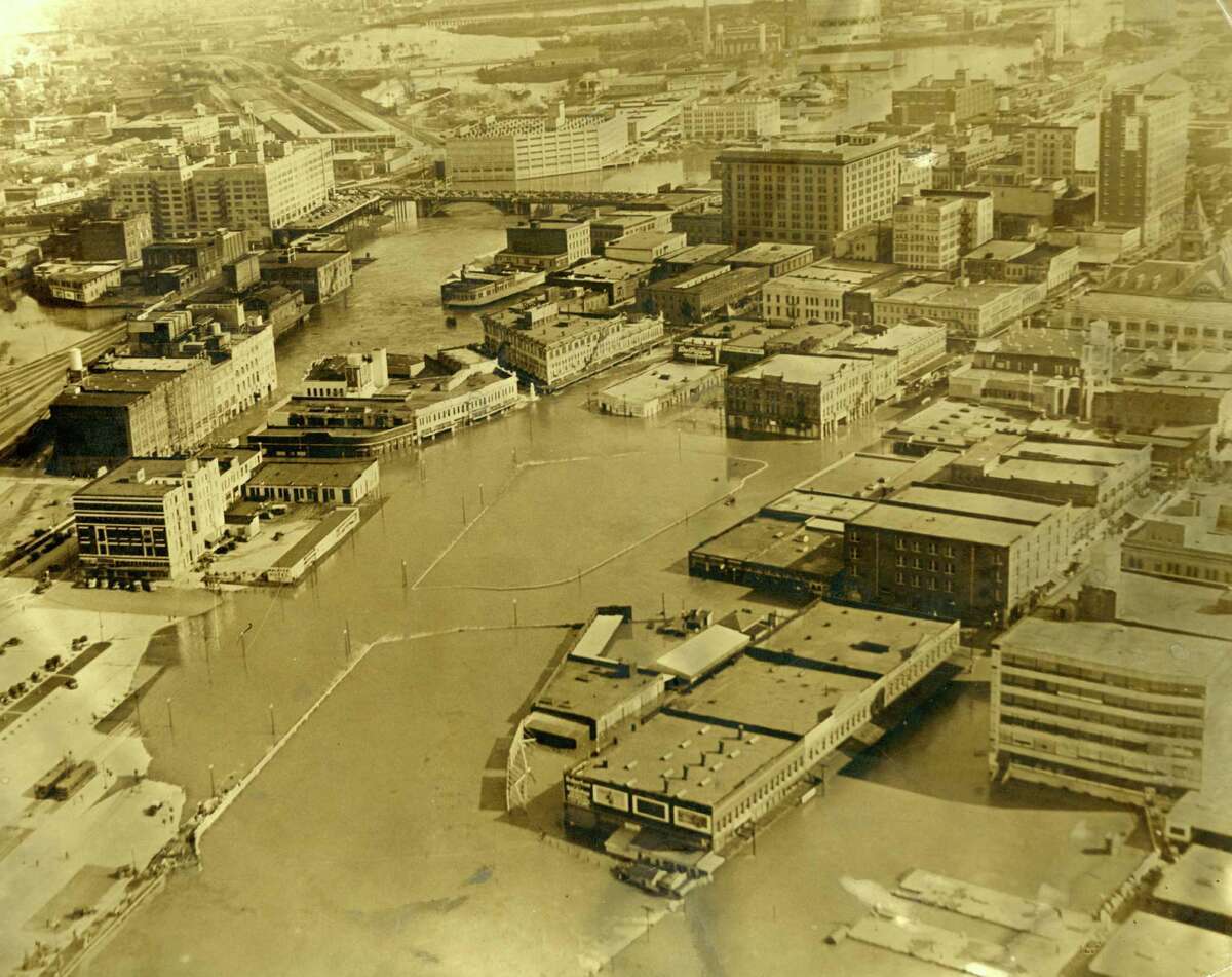 Downtown Houston after Buffalo Bayou flooding, 1935