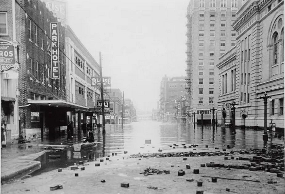 Houston’s bayous rose 52 feet above normal levels following heavy rains that lasted from December 6–9, 1935.