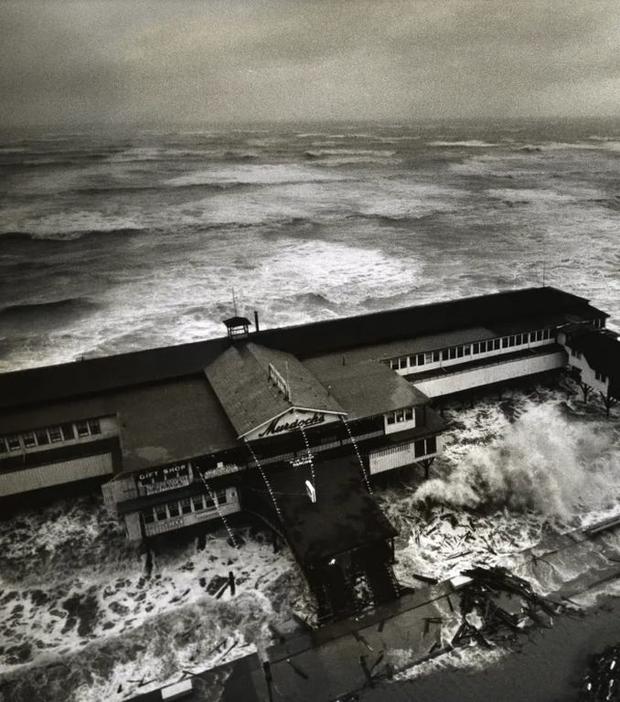 Hurricane Carla Comes Ashore