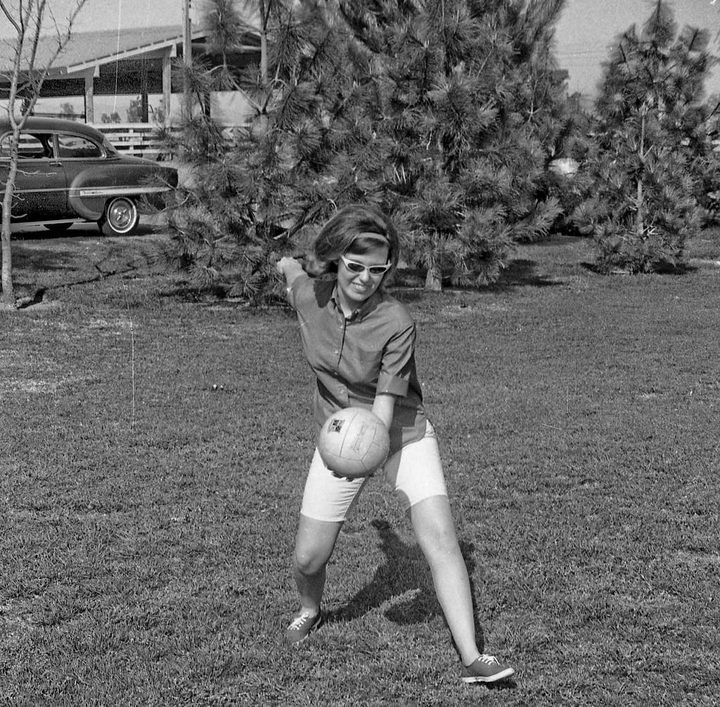 The picnic volleyball game, 1966