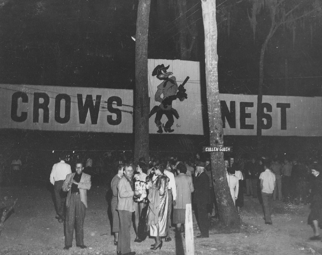 Crows Nest stage entrance, 1950s