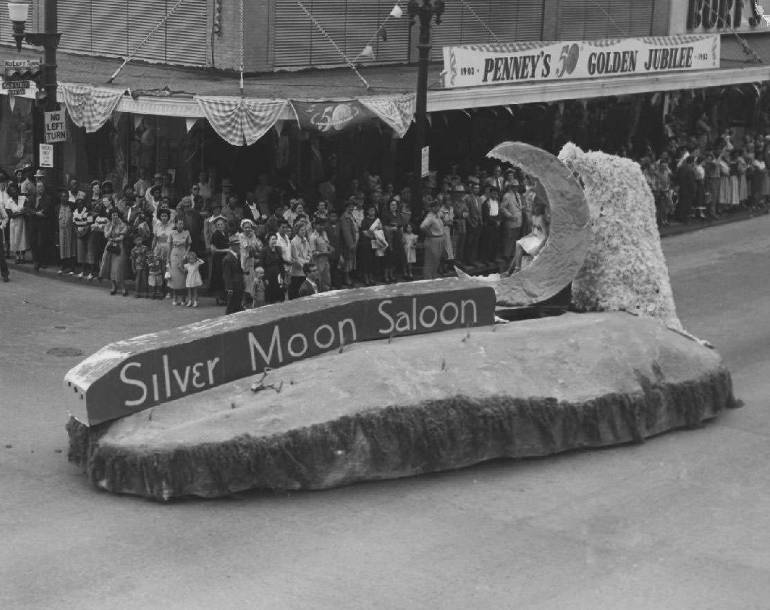 Silver Moon Saloon float, 1950s