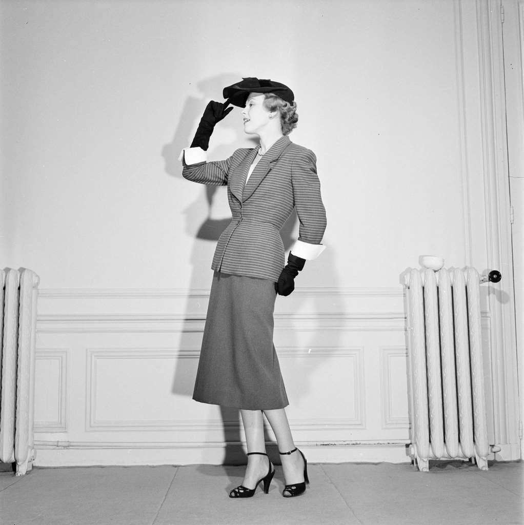 Fashion Collection Of 'couturiers Associes' Spring 1951.