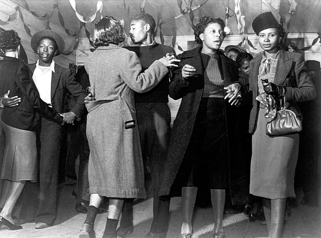 Patrons dancing at a juke joint near Clarksdale, Mississippi, November 1939.