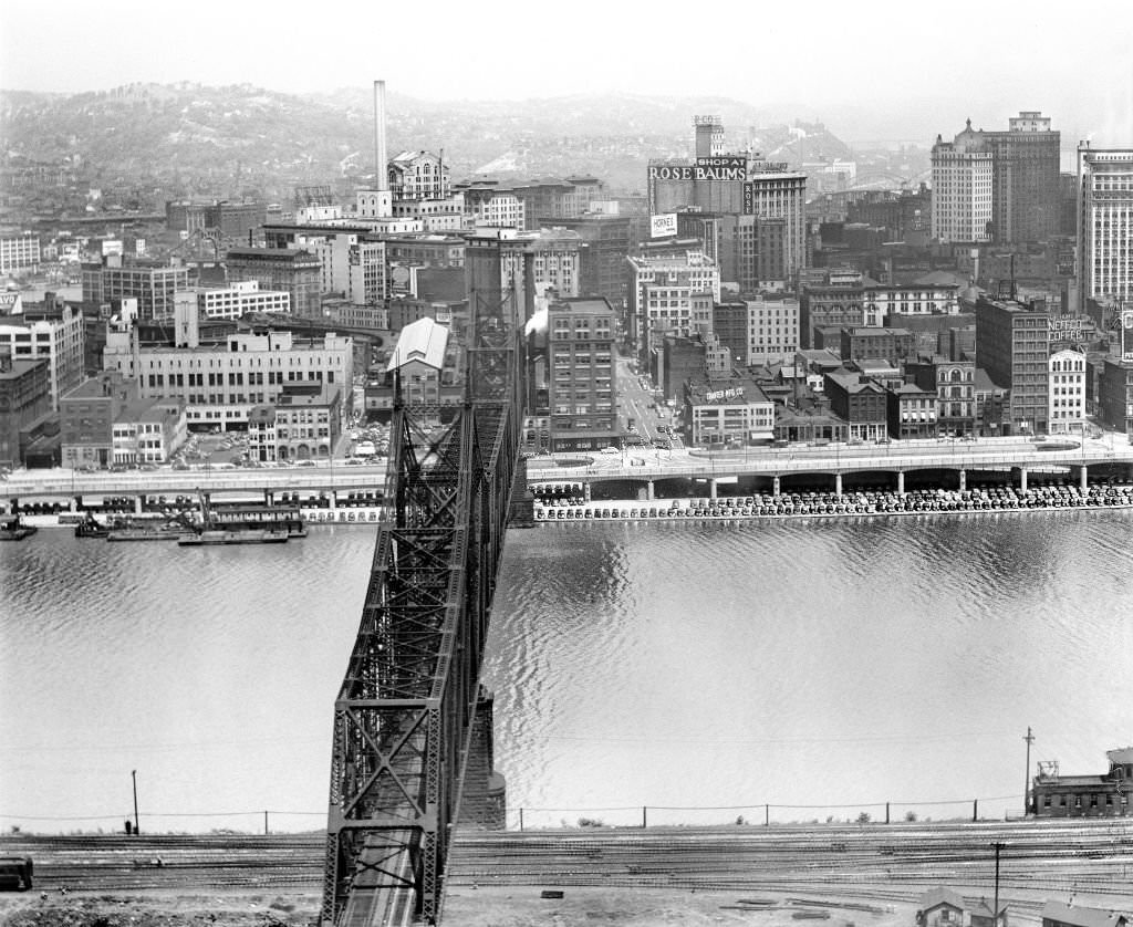 Point Bridge and Cityscape, Pittsburgh, Pennsylvania, August 1941