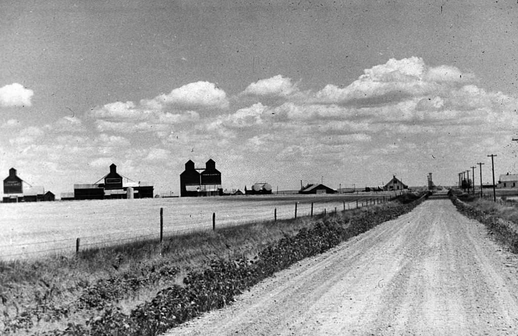 Grain elevators in Homestead, Montana, 1941