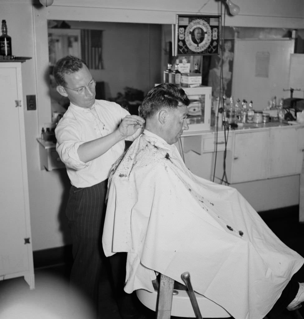 Barber Cutting Man's Hair, Osage, West Virginia, September 1939