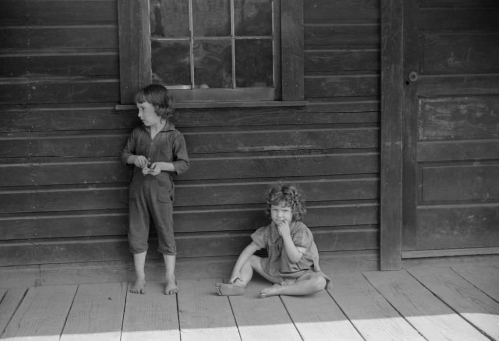 Coal Miner's Children on Porch, Jere, West Virginia, 1939