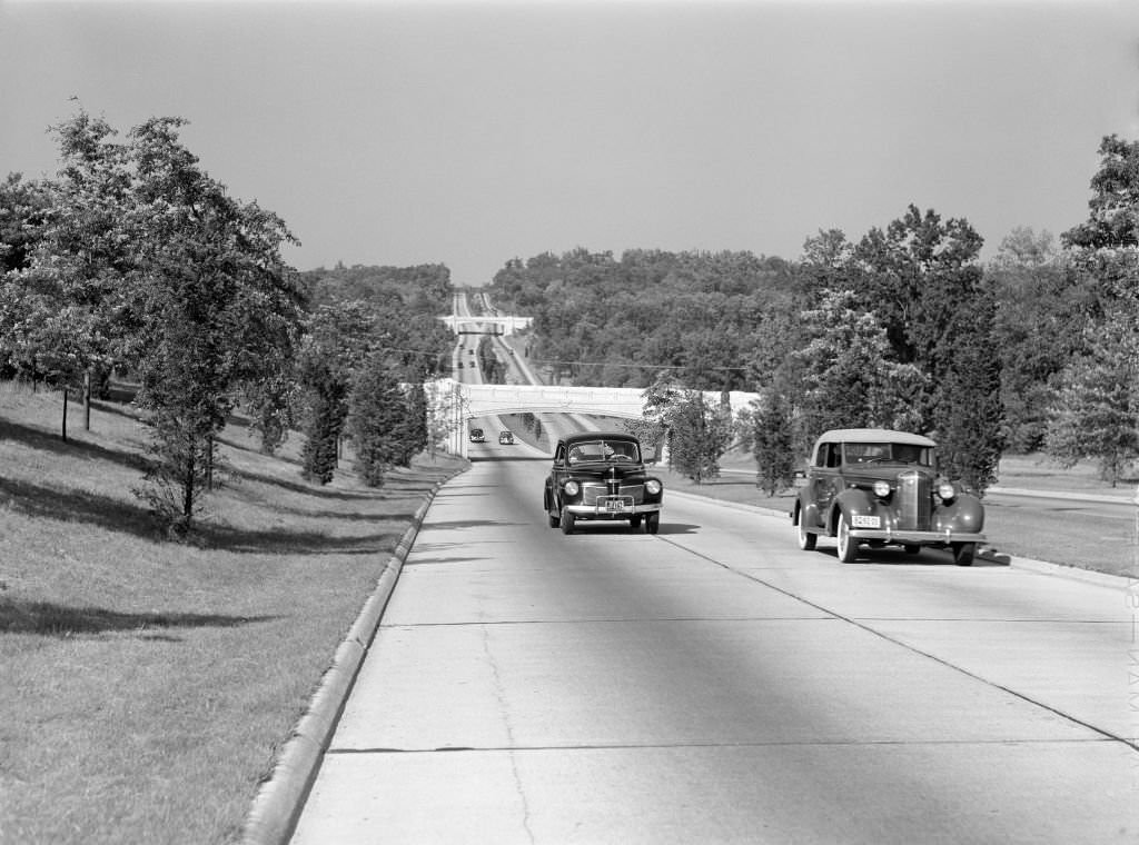 Merritt Parkway to New Haven, Connecticut, July 1941
