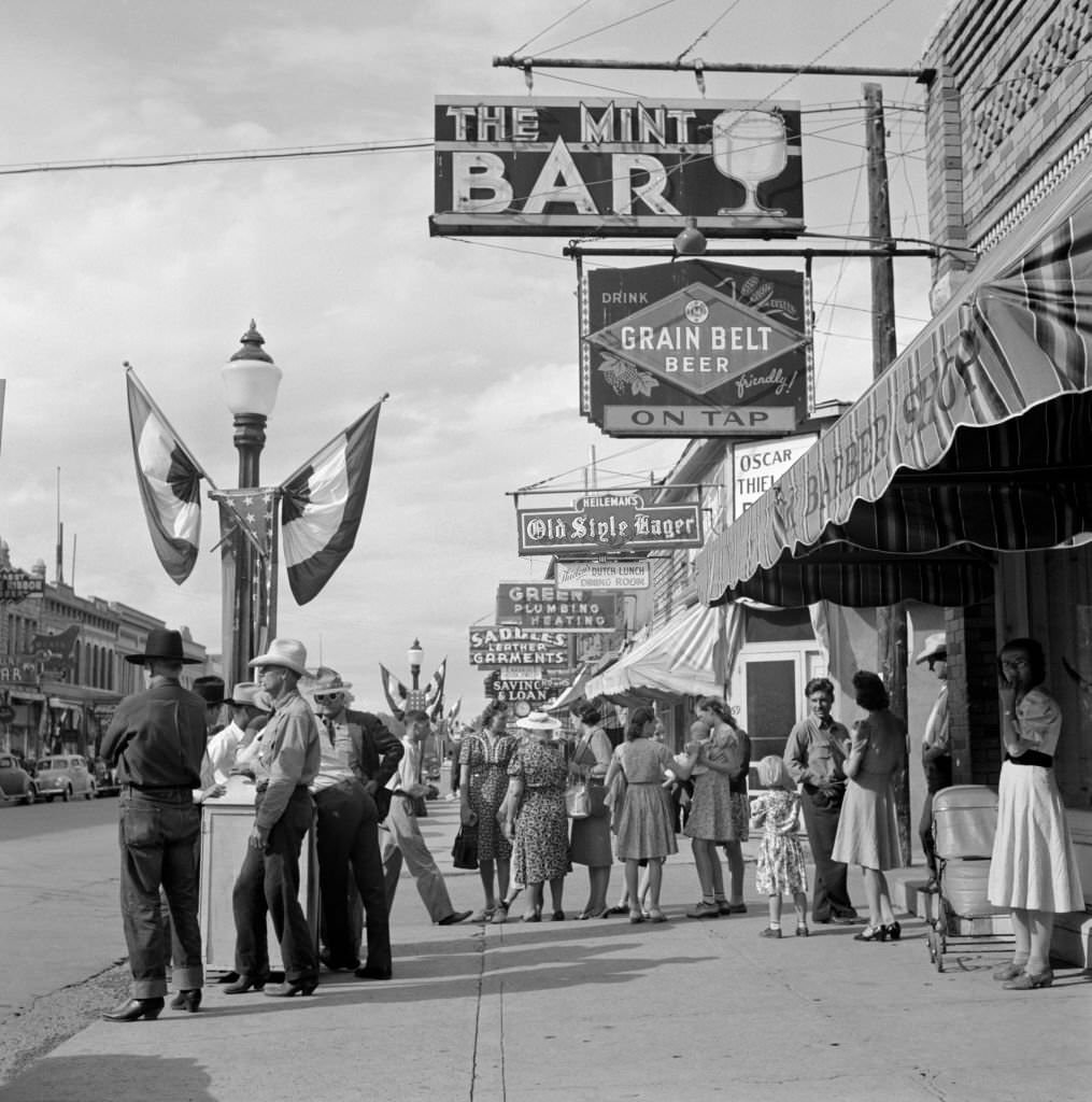 Street Scene, Main Street, Sheridan, Wyoming, July 1941