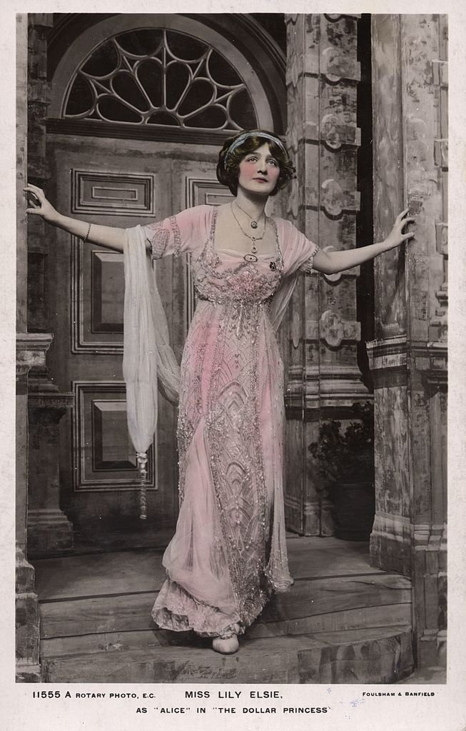 Lily Elsie as Alice in a production of 'The Dollar Princess' at Daly's Theatre in London, 1909