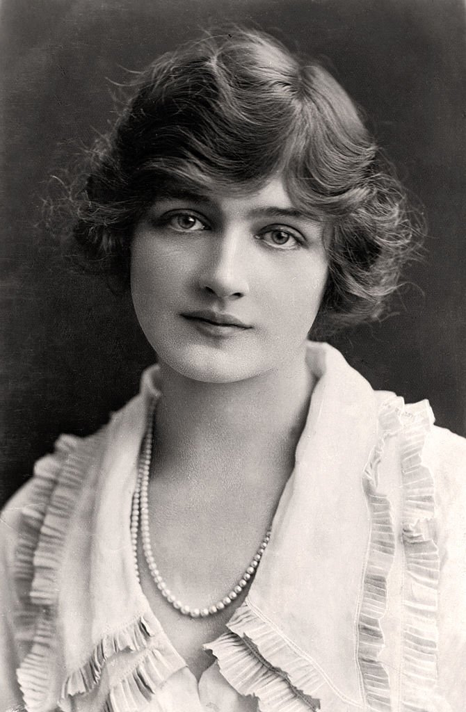 Lily Elsie, 1900