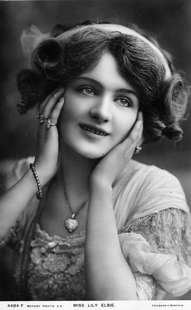 Miss Lily Elsie, 1900