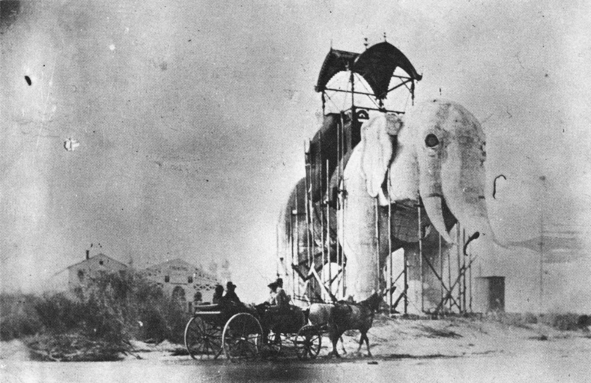 Lucy the Elephant: The 65 Feet long Hotel in Margate City, New Jersey