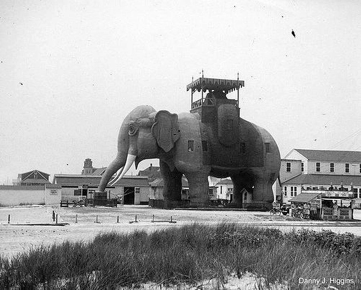 Lucy the Elephant: The 65 Feet long Hotel in Margate City, New Jersey