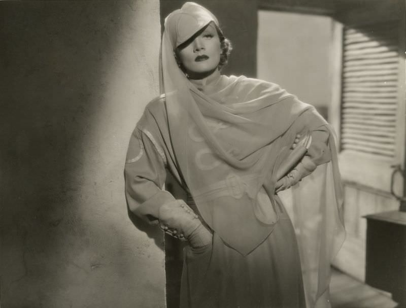 Gorgeous Photos of Marlene Dietrich from the Movie 'Desire (1936)'