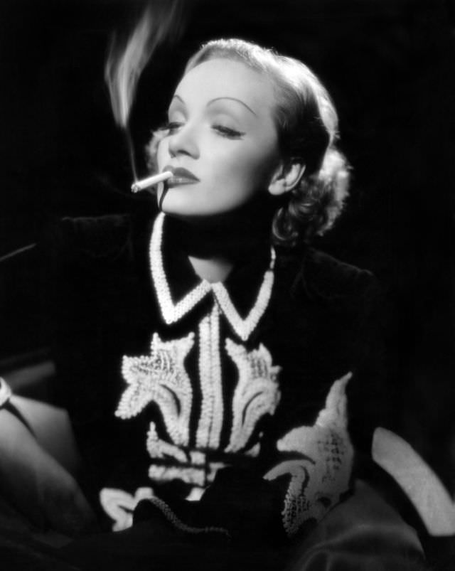 Gorgeous Photos of Marlene Dietrich from the Movie 'Desire (1936)'