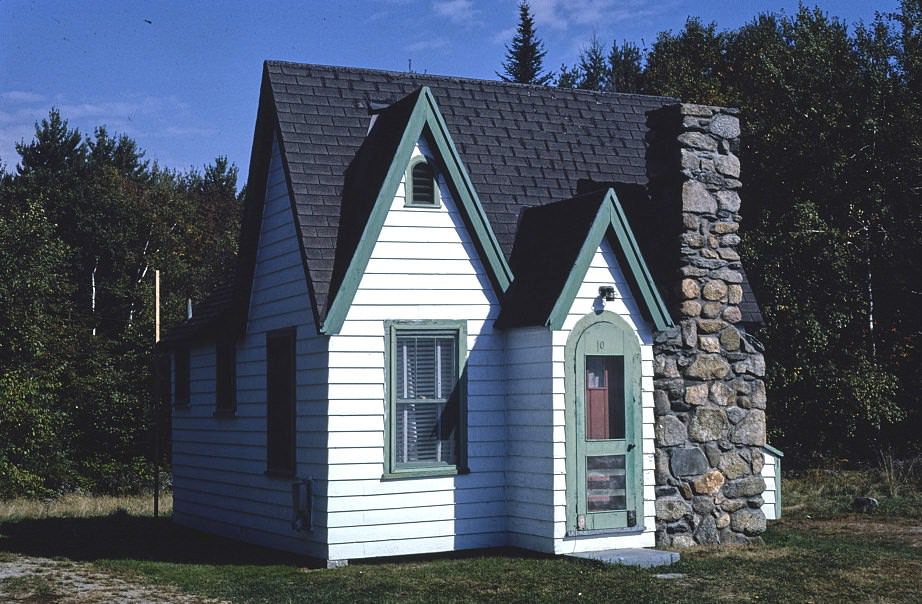 Hearthside Village, Bethlehem, New Hampshire, 1985