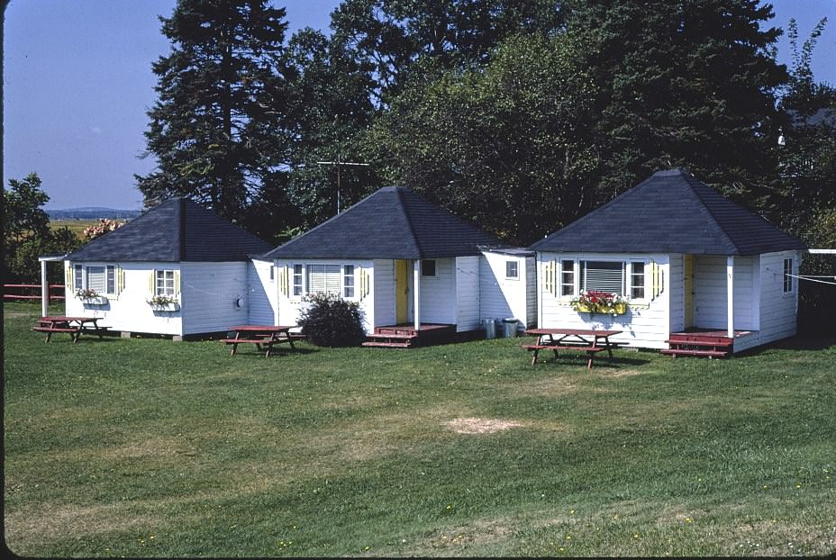 White Gables Motor Court, Hampton Beach, New Hampshire, 1981